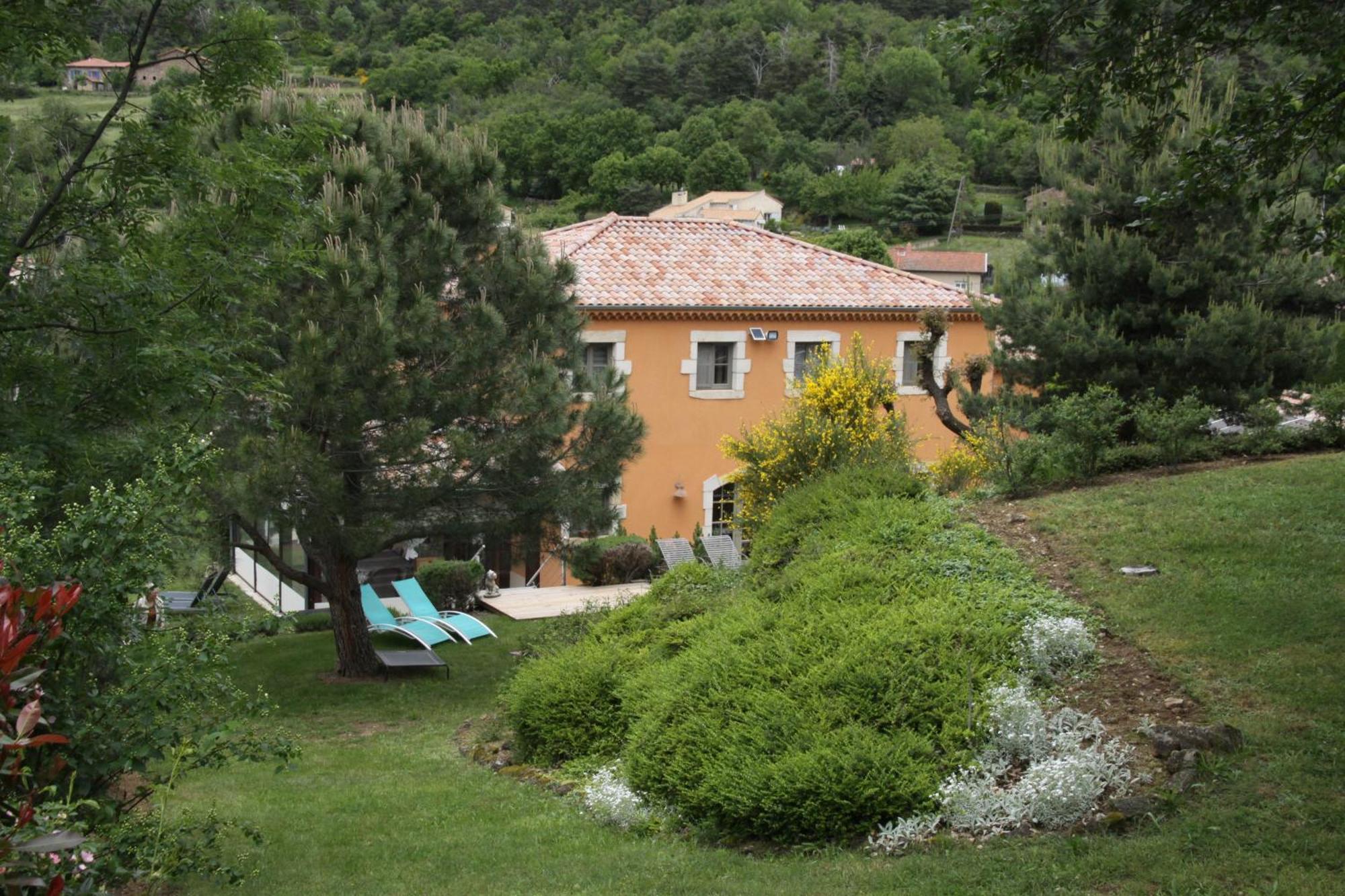 Bed and Breakfast La Bastide De Fontaille Сен-Фелисьен Экстерьер фото