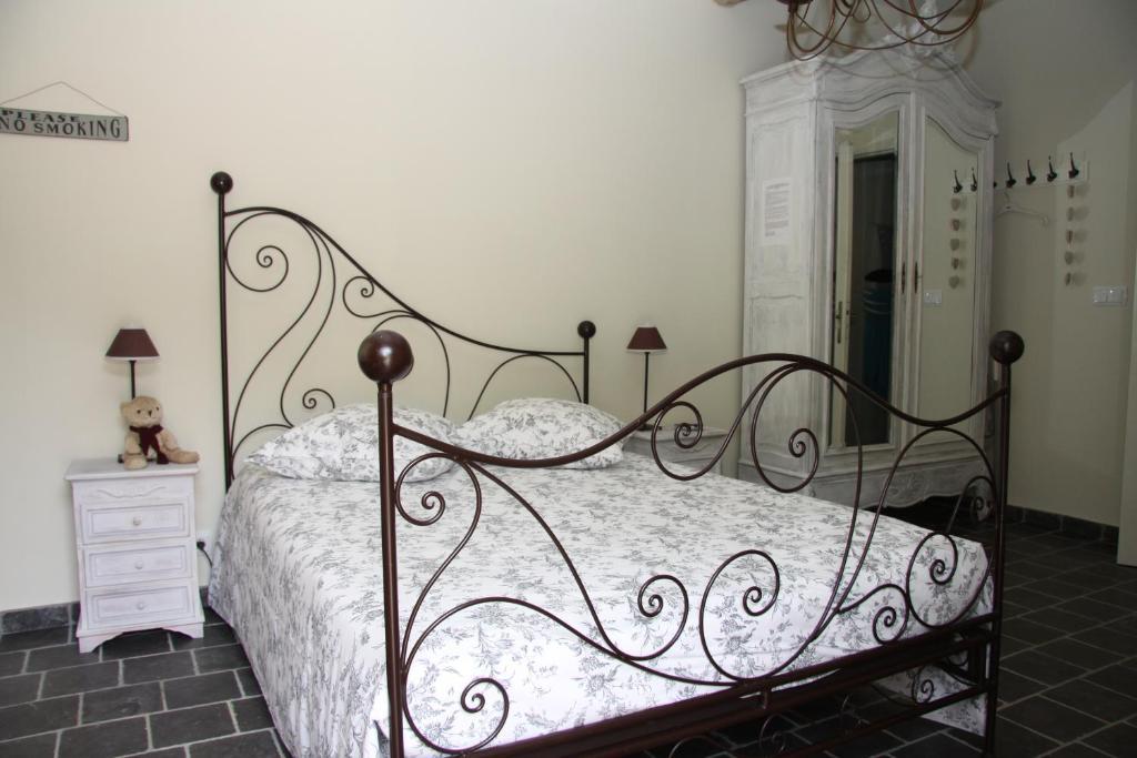 Bed and Breakfast La Bastide De Fontaille Сен-Фелисьен Номер фото