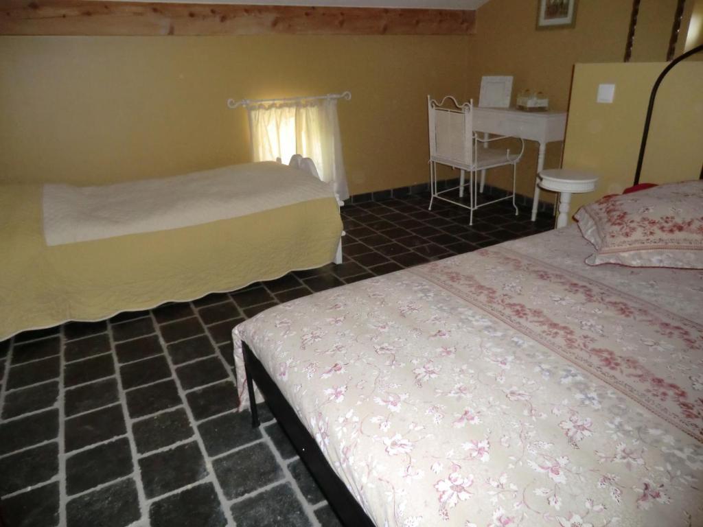 Bed and Breakfast La Bastide De Fontaille Сен-Фелисьен Номер фото